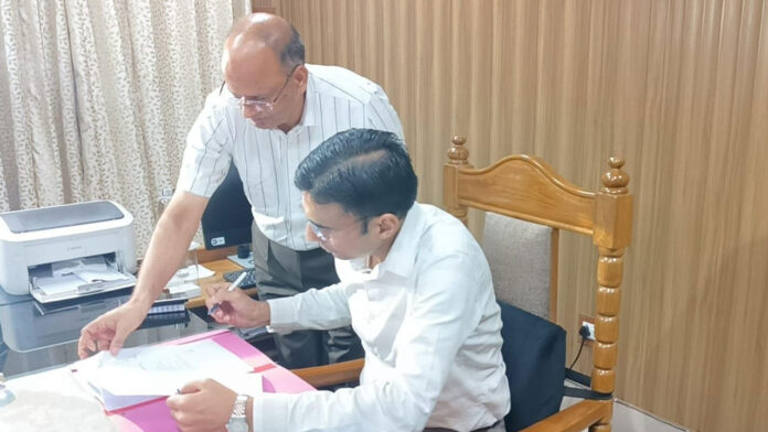 देहरादून के नवनियुक्त जिलाधिकारी सविन बंसल ने पदभार ग्रहण किया देहरादून के नवनियुक्त जिलाधिकारी सविन बंसल ने पदभार ग्रहण किया