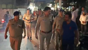 SSP himself came on the road to see traffic system