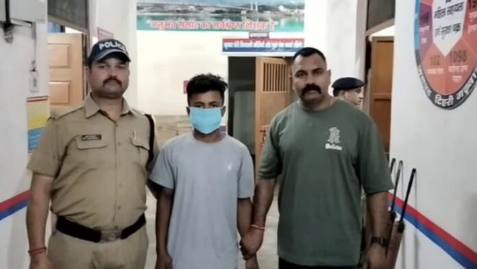 पहले पिलाई शराब, फिर पत्थरों से कुचलकर कर दी अमीन की हत्या पहले पिलाई शराब, फिर पत्थरों से कुचलकर कर दी अमीन की हत्या