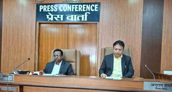 उत्तराखण्ड में विद्युत उपभोक्ताओं पर पड़ी महंगाई की मार उत्तराखण्ड में विद्युत उपभोक्ताओं पर पड़ी महंगाई की मार