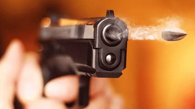 पुरानी रंजिश के चलते युवक को मारी गोली पुरानी रंजिश के चलते युवक को मारी गोली