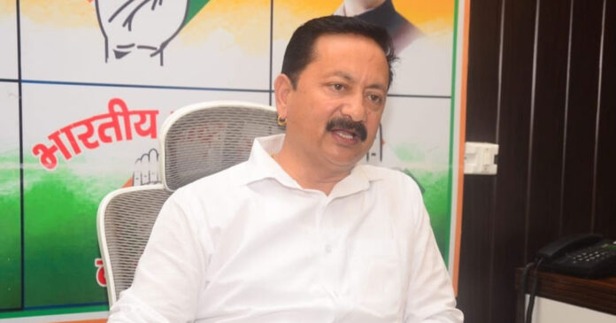 सैनिक के बेटे की इलाज के अभाव में मौत राज्य पर कलंक : माहरा सैनिक के बेटे की इलाज के अभाव में मौत राज्य पर कलंक : माहरा