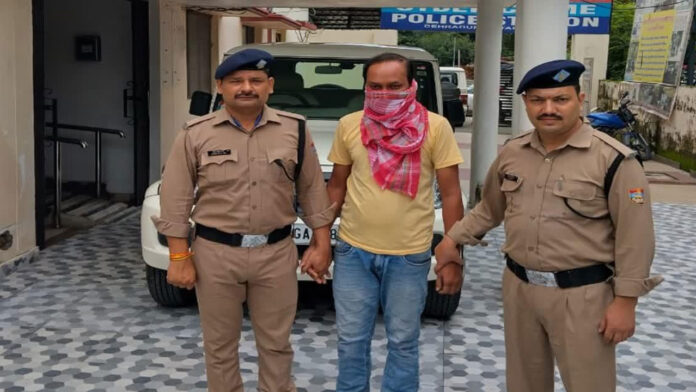 साइबर धोखाधड़ी करने वाले गिरोह का मास्टरमाइंड गिरफ्तार साइबर धोखाधड़ी करने वाले गिरोह का मास्टरमाइंड गिरफ्तार