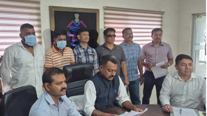 करोड़ों की संपत्ति कब्जा करने वाले प्रवीण गैंग के 2 कुख्यात गिरफ्तार करोड़ों की संपत्ति कब्जा करने वाले प्रवीण गैंग के 2 कुख्यात गिरफ्तार