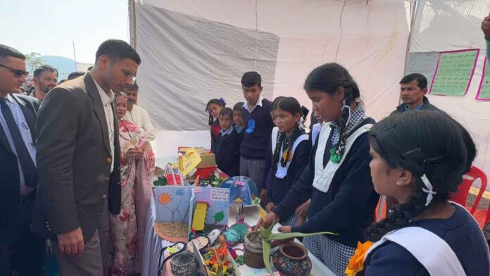 एक छत, कई सेवाएंः शिविर में बनेंगे आयुष्मान से श्रमिक कार्ड तक एक छत, कई सेवाएंः शिविर में बनेंगे आयुष्मान से श्रमिक कार्ड तक