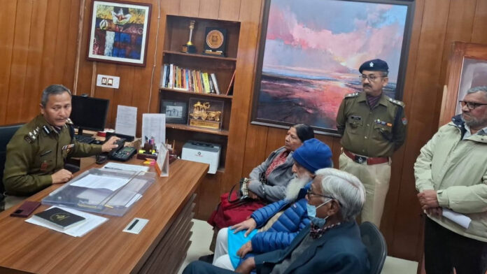 दीपक व विजय पर दर्ज मुकदमा वापस लेने की मांग