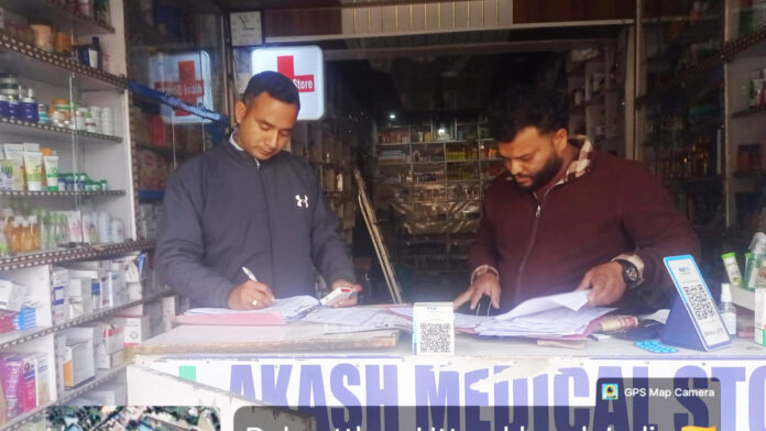 कोडीन युक्त कफ़ सिरप बिक्री पर औषधि विभाग की सख्त कार्यवाही कोडीन युक्त कफ़ सिरप बिक्री पर औषधि विभाग की सख्त कार्यवाही