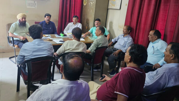 राज्य निगम कर्मचारी महासंघ की बैठक में कर्मचारियों की समस्याओं और मांगों पर हुई व्यापक चर्चा