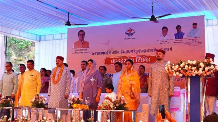 पोखड़ा में निखर रही विकास की नई तस्वीर : महाराज पोखड़ा में निखर रही विकास की नई तस्वीर : महाराज