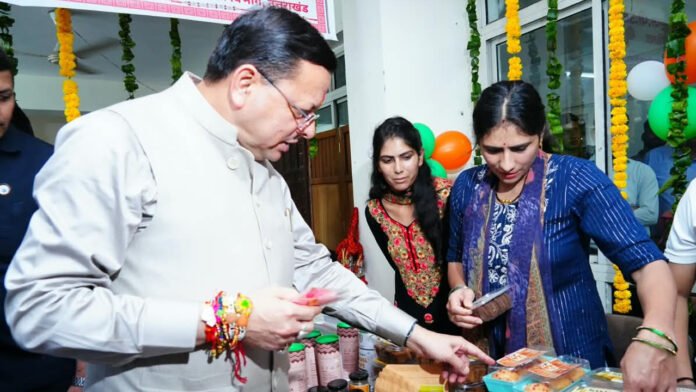 योजनाओं से महिलाओं के जीवन में सकारात्मक बदलाव आया है : सीएम धामी