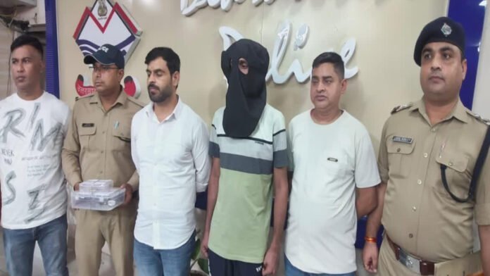 पत्नी की गोली मारकर हत्या कर फरार हुआ पति गिरफ्तार पत्नी की गोली मारकर हत्या कर फरार हुआ पति गिरफ्तार