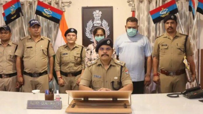 युवक की हत्या का खुलासा, पति-पत्नी गिरफ्तार