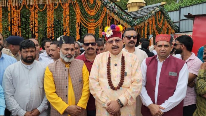 धर्मस्व मंत्री महाराज पहुंचे सिरमौर के शिलाई, पश्मी गांव