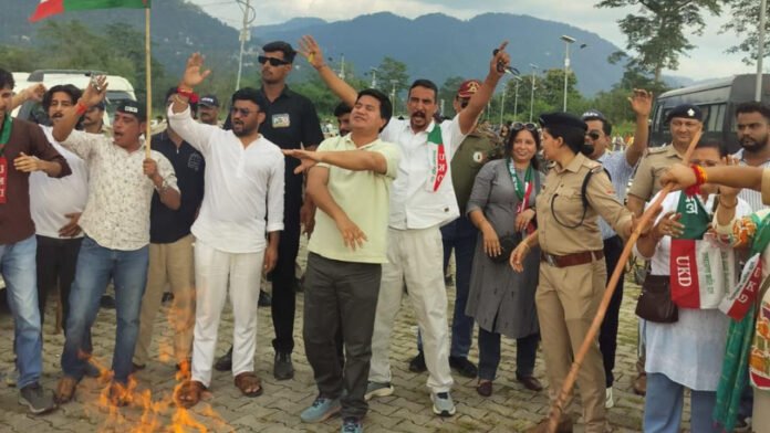 मासूम शर्मा के कार्यक्रम का उक्रांद ने किया विरोध
